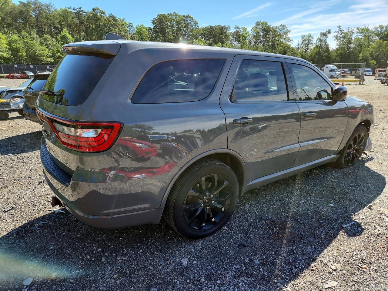 2020 Dodge Durango Sxt - Image 3