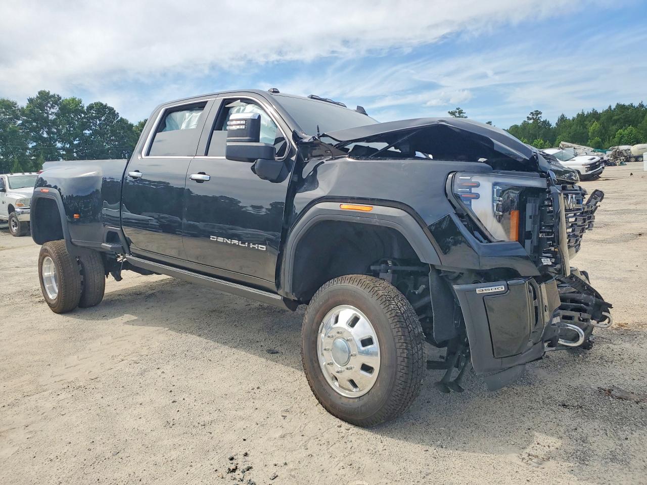 2025 GMC Sierra K3500 Denali Ultimate - Фото 4