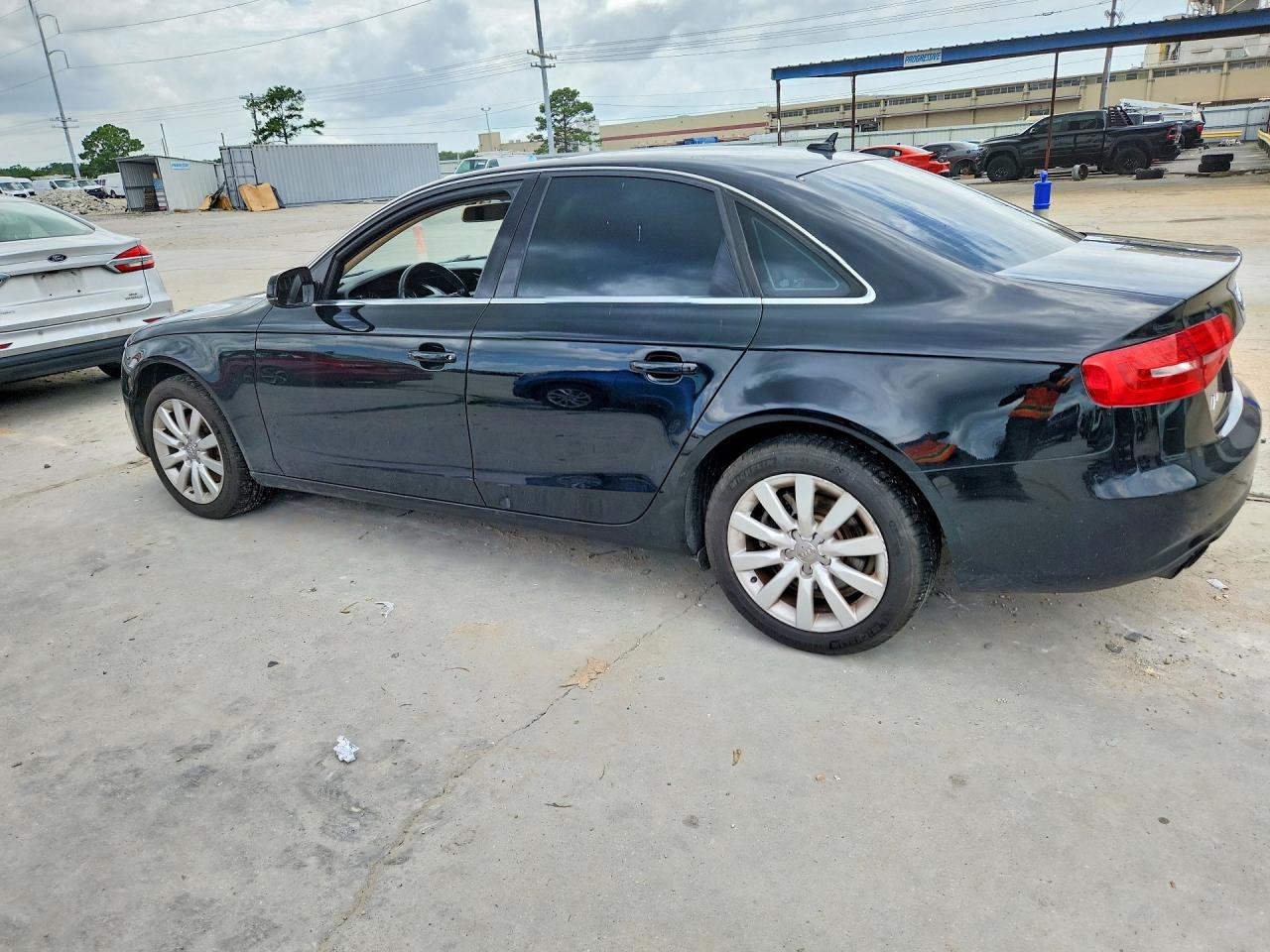2013 Audi A4 Premium - Фото 2