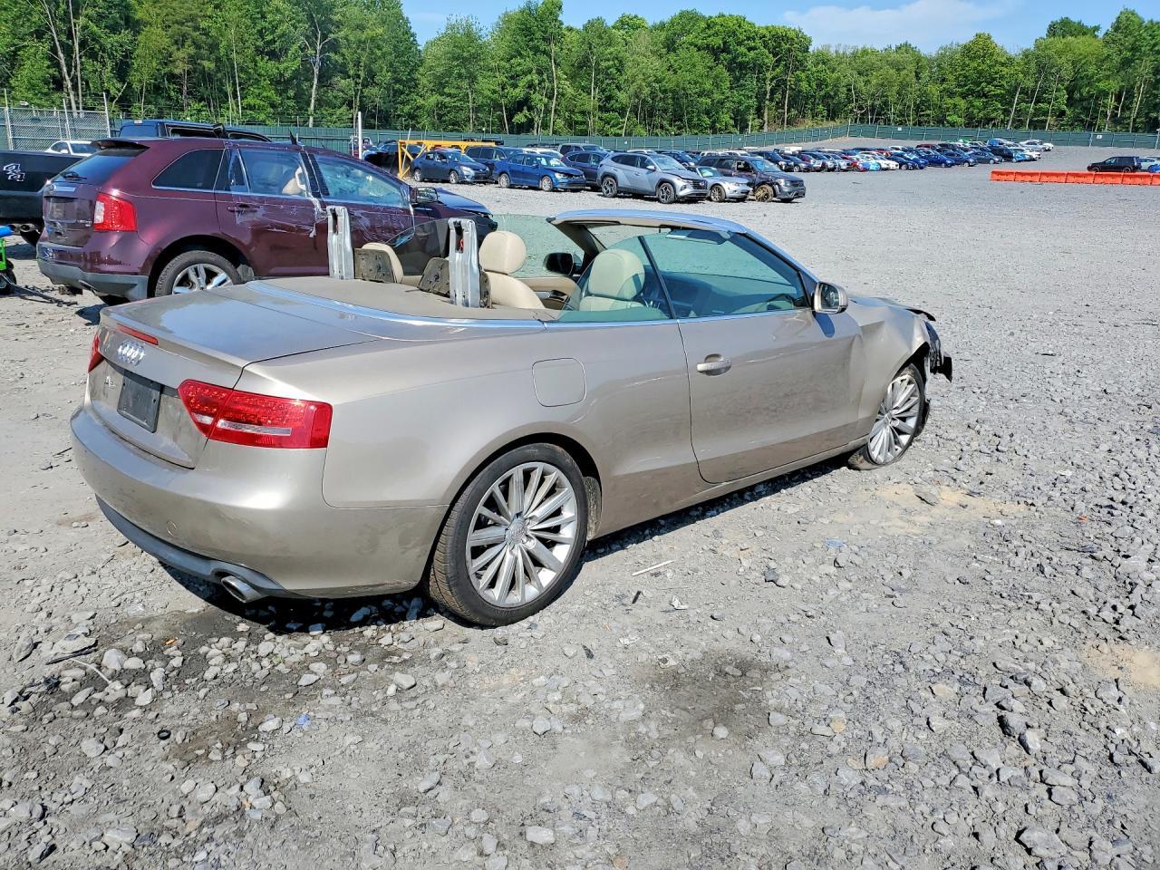 2011 Audi A5 Premium Plus - Фото 3