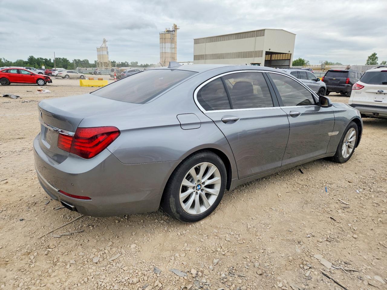 2014 BMW 740 I - Image 3