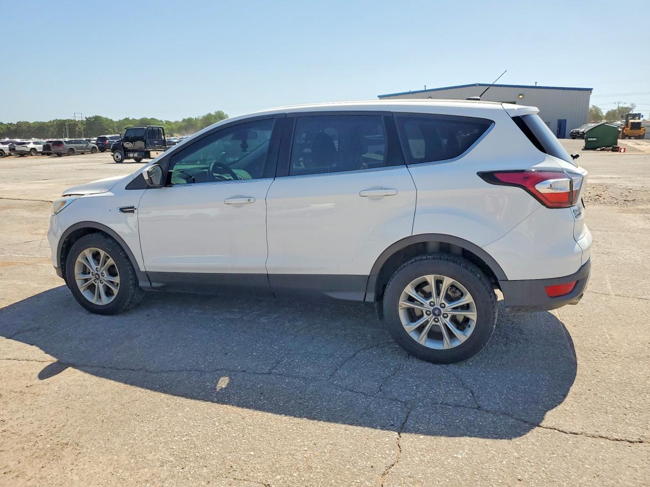 2017 Ford Escape Se - Image 2