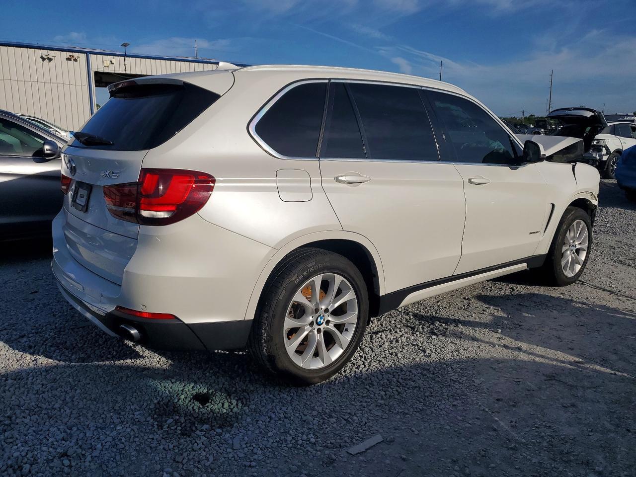 2014 BMW X5 xDrive35I - Фото 3