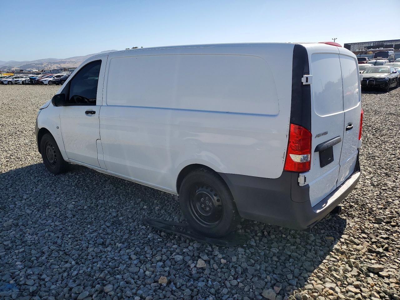 2017 Mercedes-Benz Metris - Delivery Van - Image 2