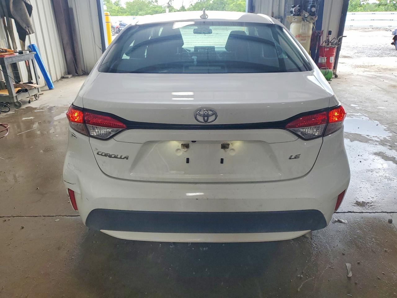 2021 Toyota Corolla Le - Image 6