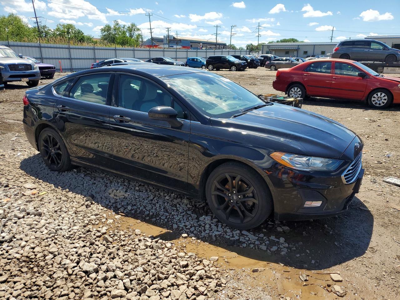 2019 Ford Fusion Se - Image 4