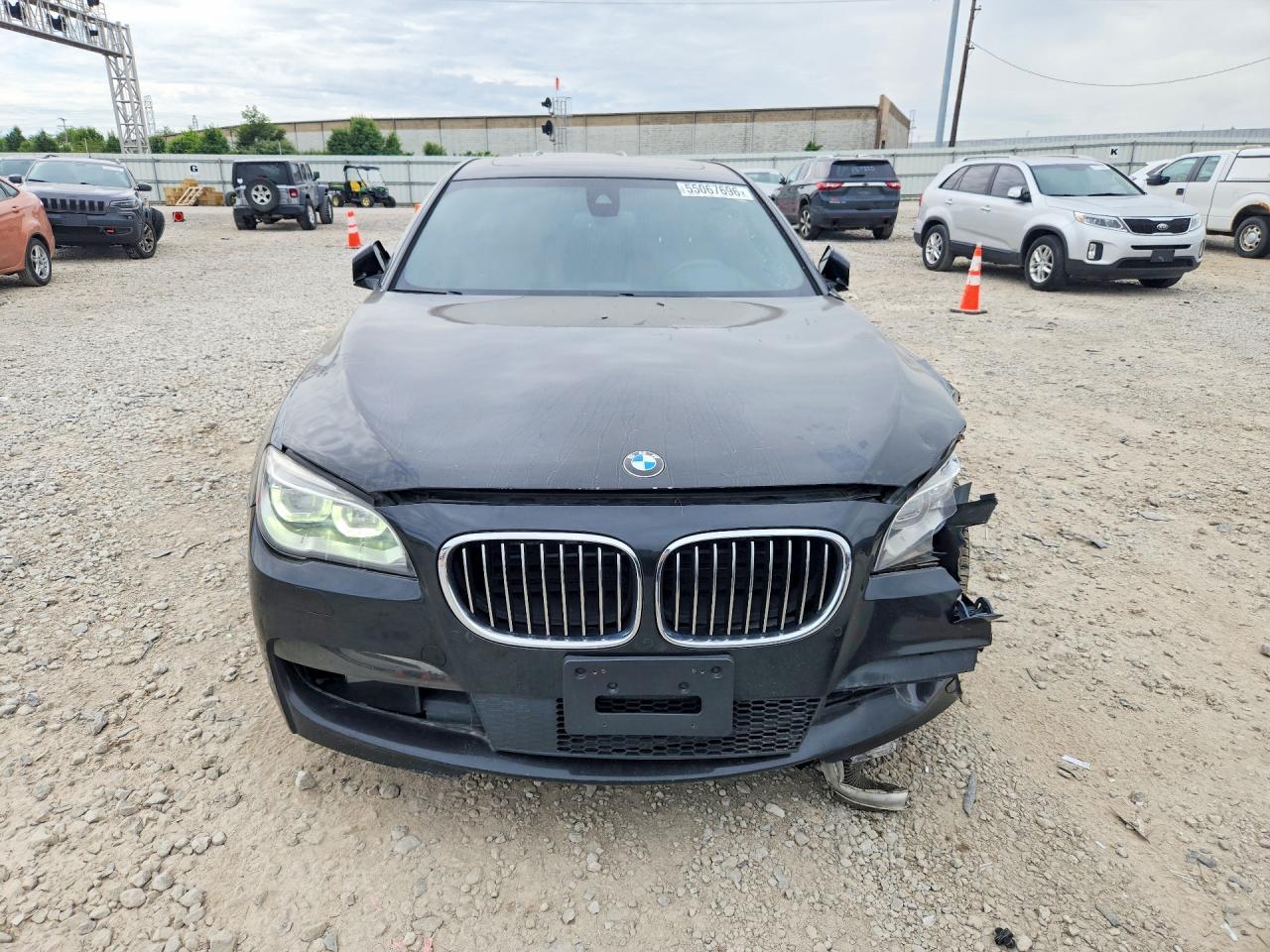 2015 BMW 750 Xi - Фото 5