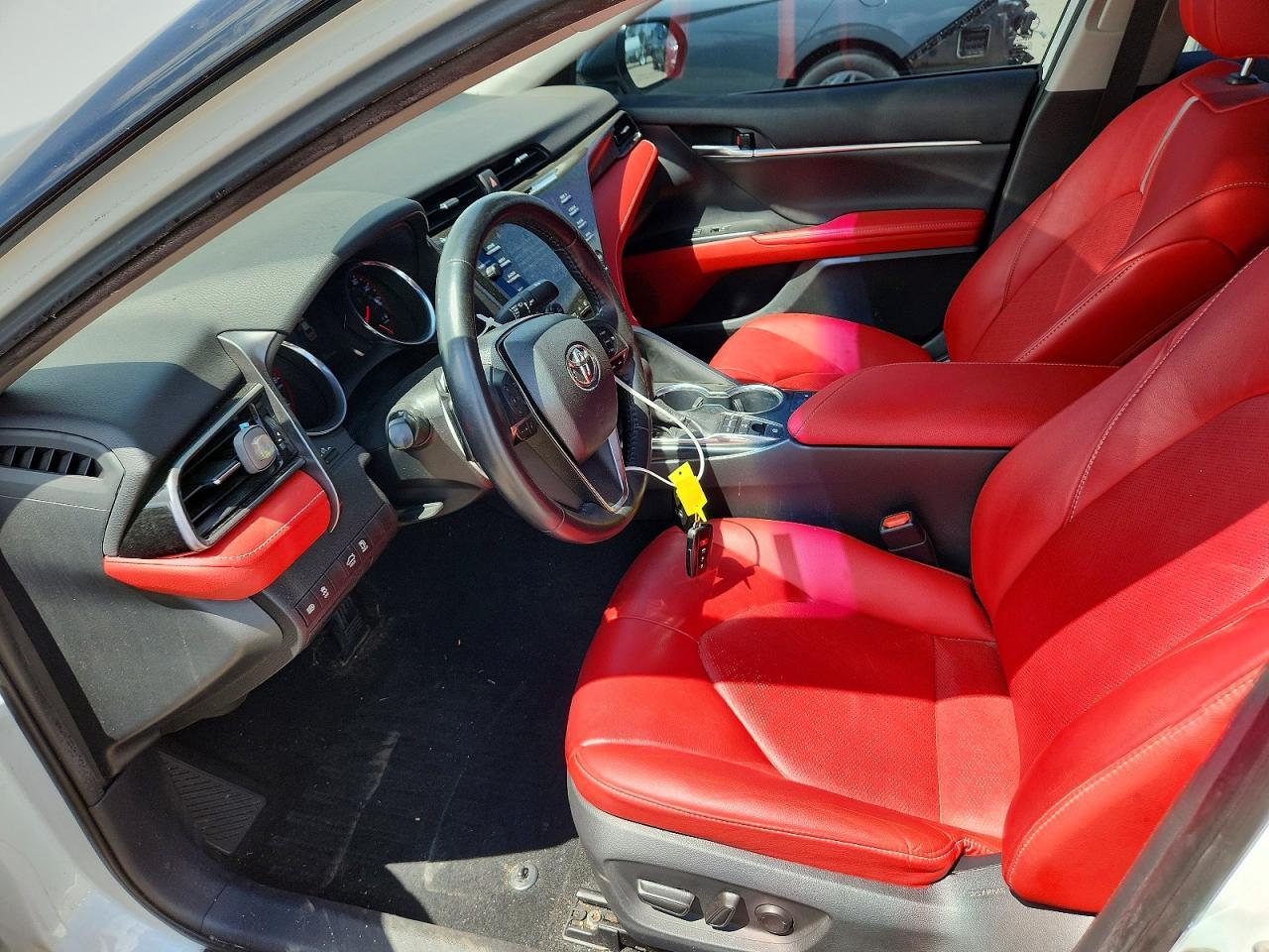 2020 Toyota Camry Xse - Фото 7