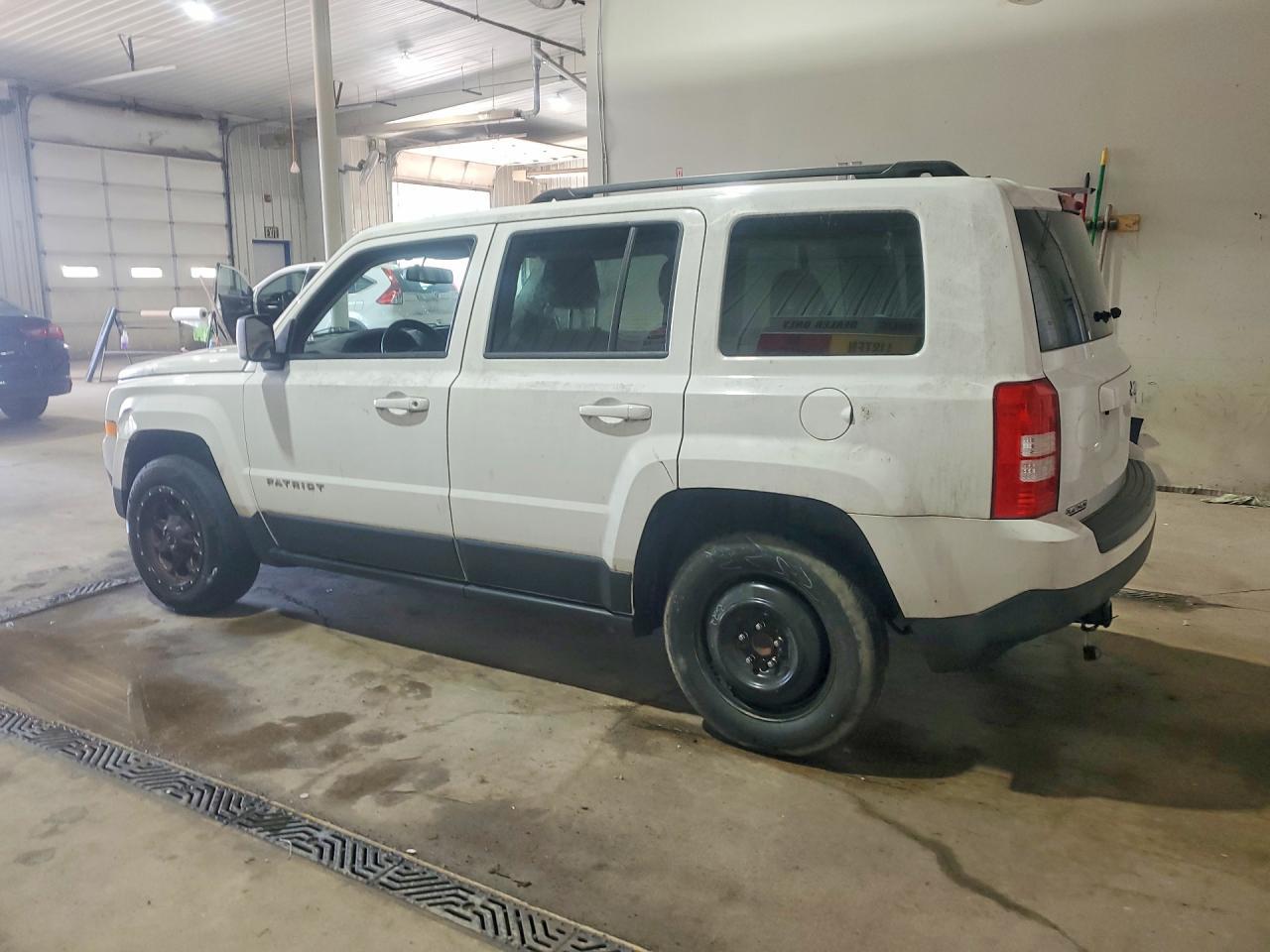 2016 Jeep Patriot Sport - Image 2