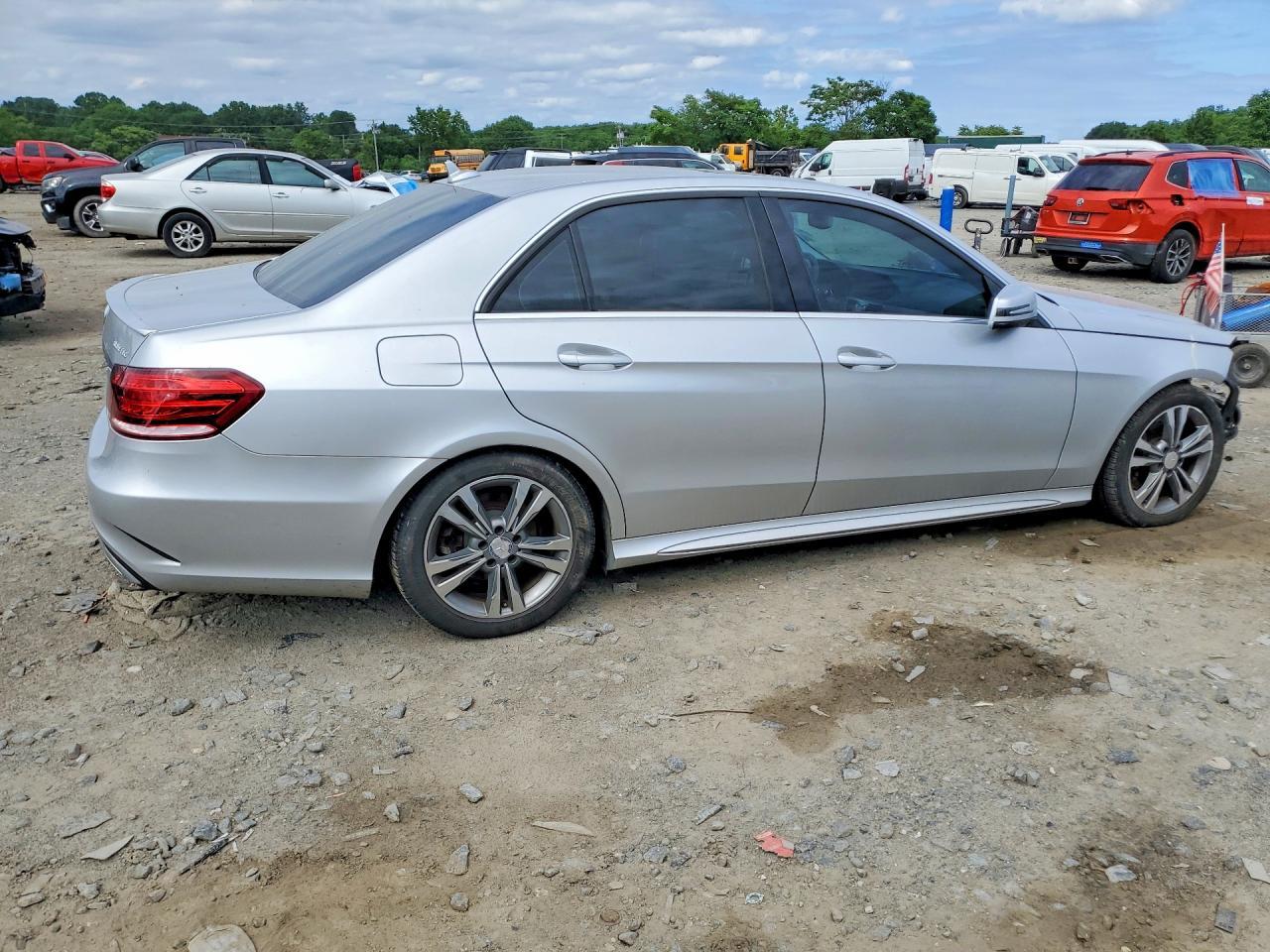 2014 Mercedes-Benz E 250 Bluetec - Фото 3