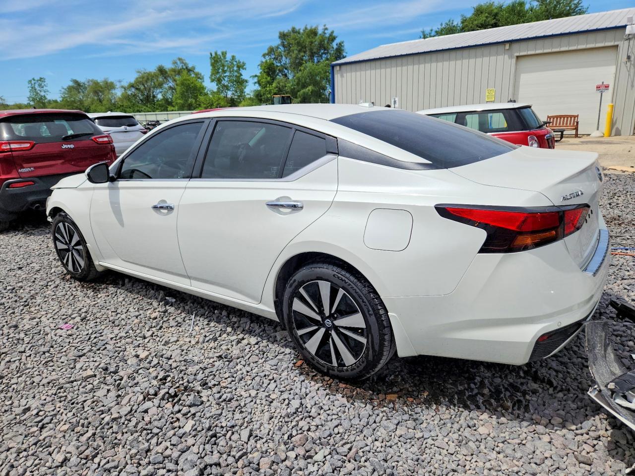 2021 Nissan Altima Sv - Image 2