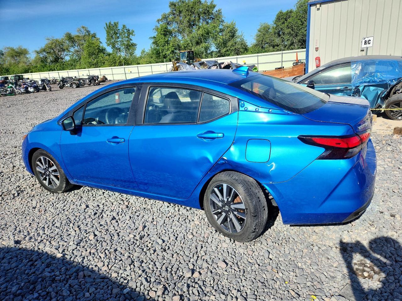 2021 Nissan Versa Sv - Фото 2