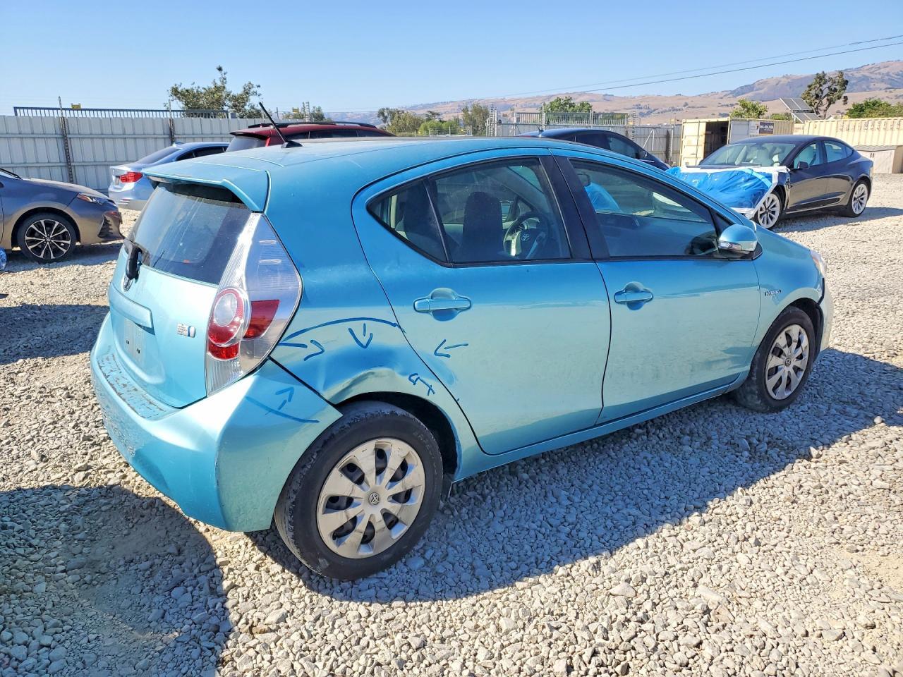 2013 Toyota Prius C One - Image 3