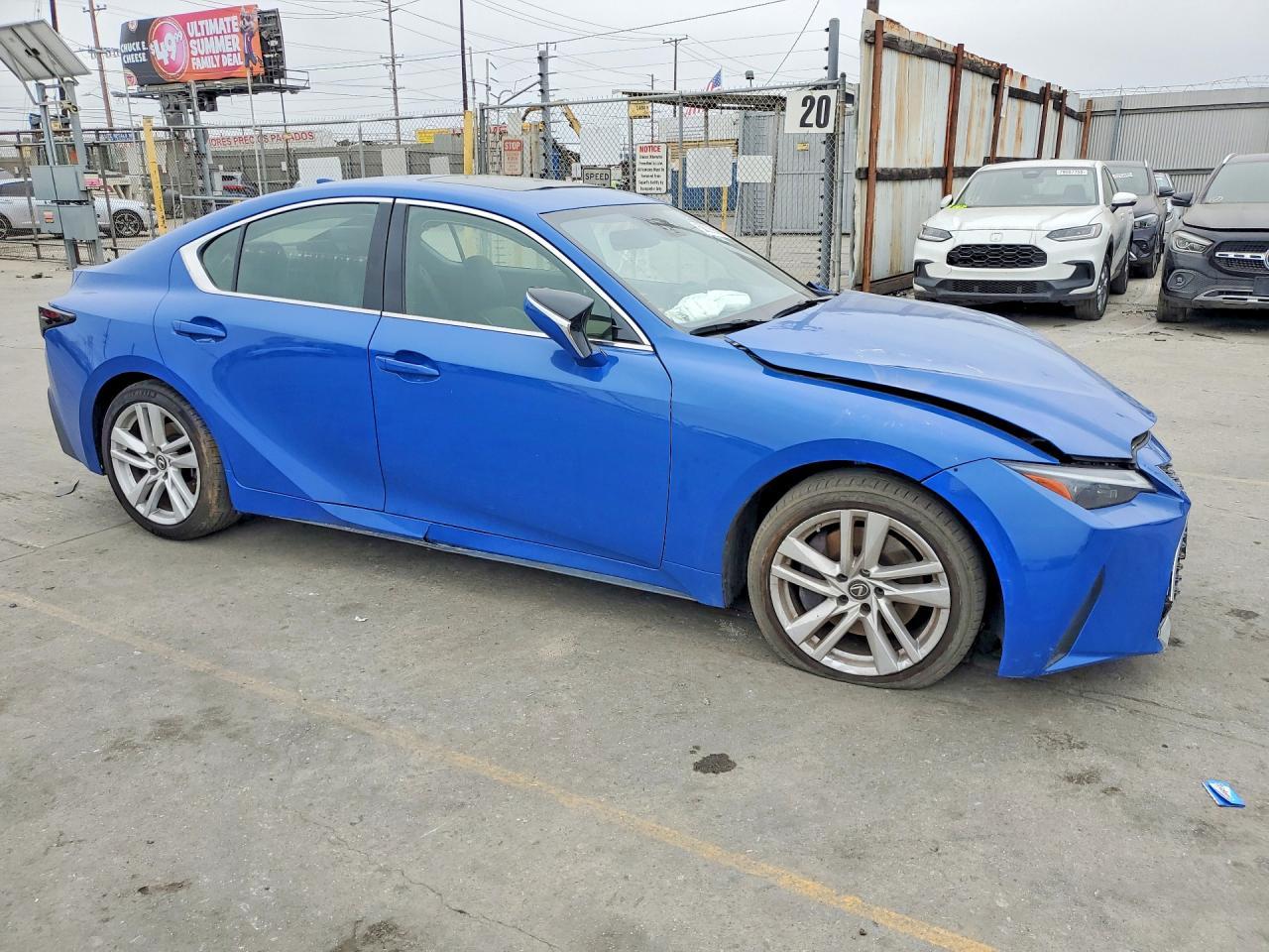 2021 Lexus Is 300 - Image 4