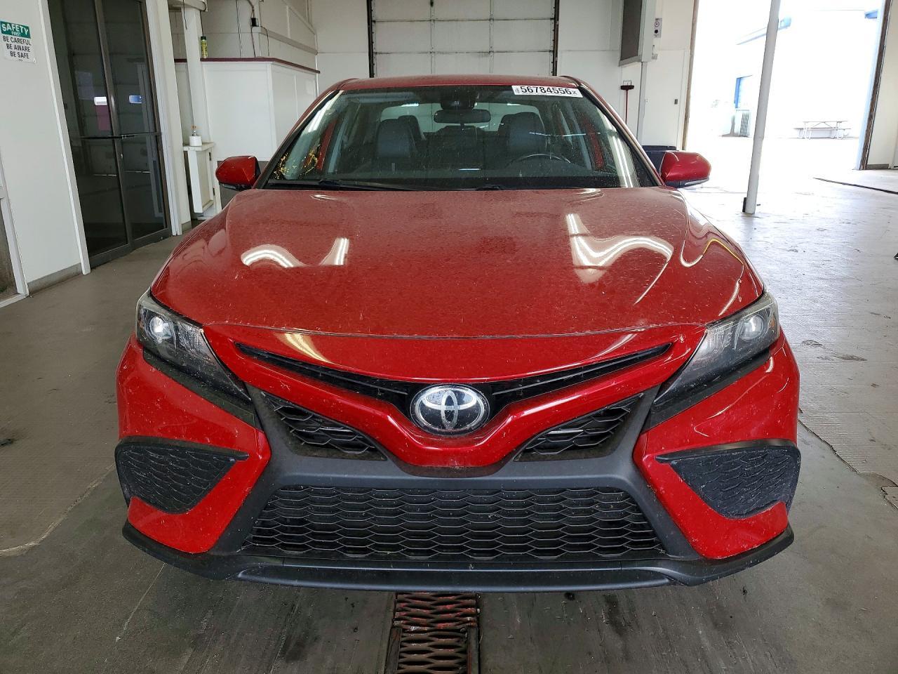 2021 Toyota Camry Se - Фото 5