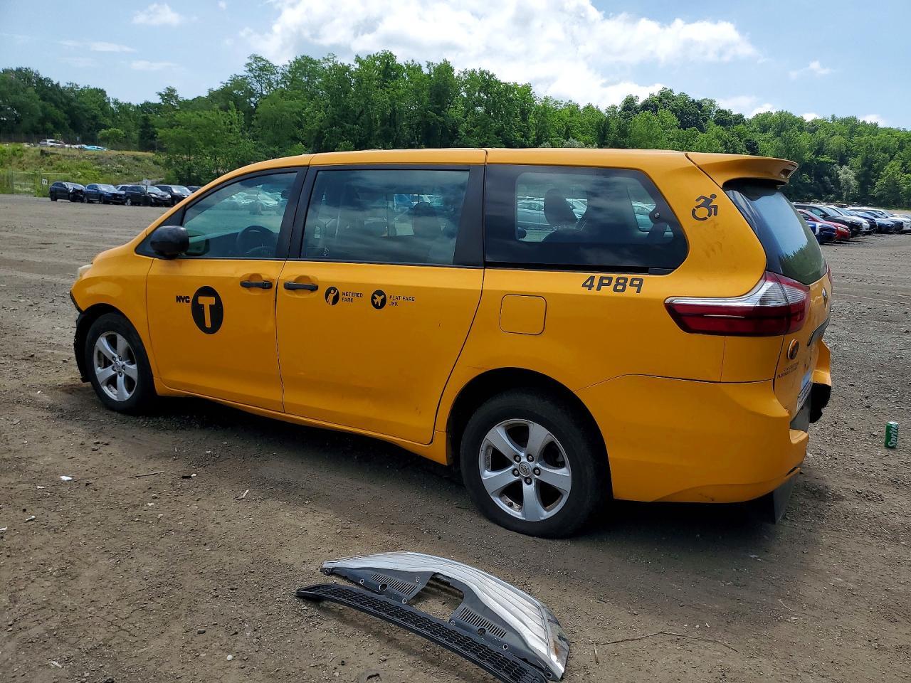 2017 Toyota Sienna L 7-Passenger - Image 2
