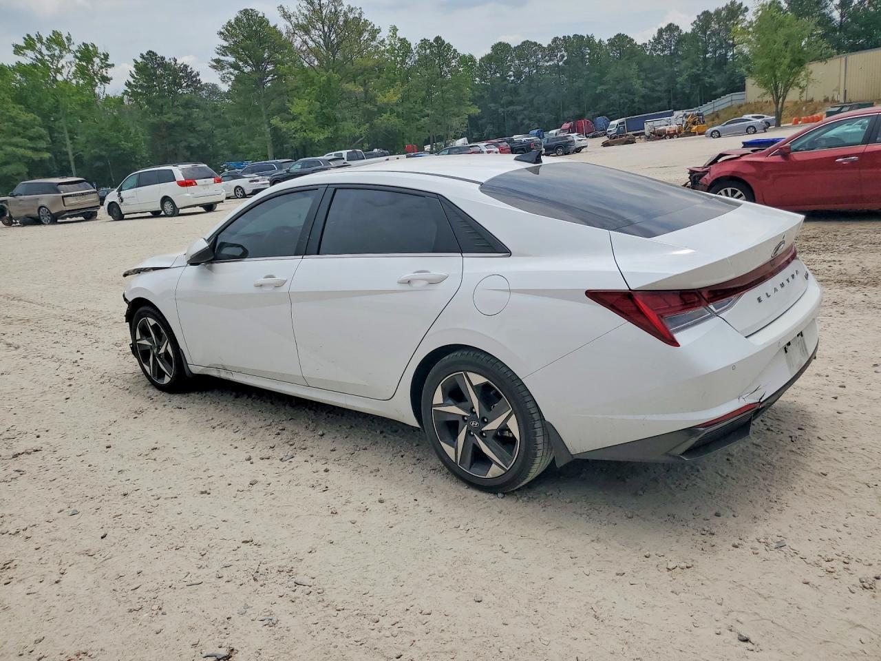 2023 Hyundai Elantra Limited - Image 2