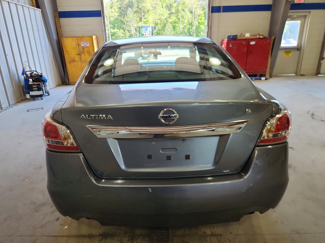 2015 Nissan Altima - Фото 6