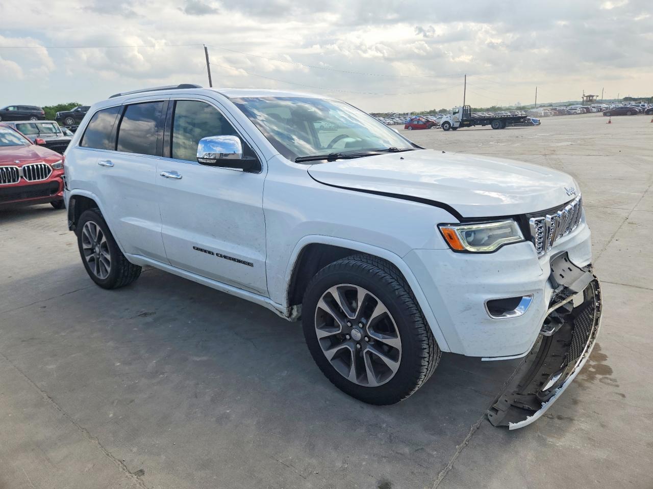2018 Jeep Grand Cherokee Overland - Image 4
