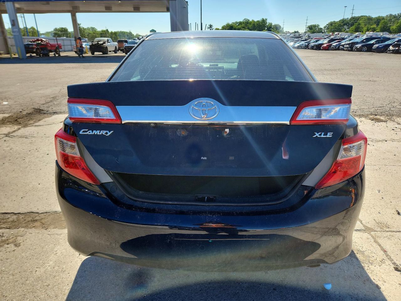 2014 Toyota Camry Xle - Image 6