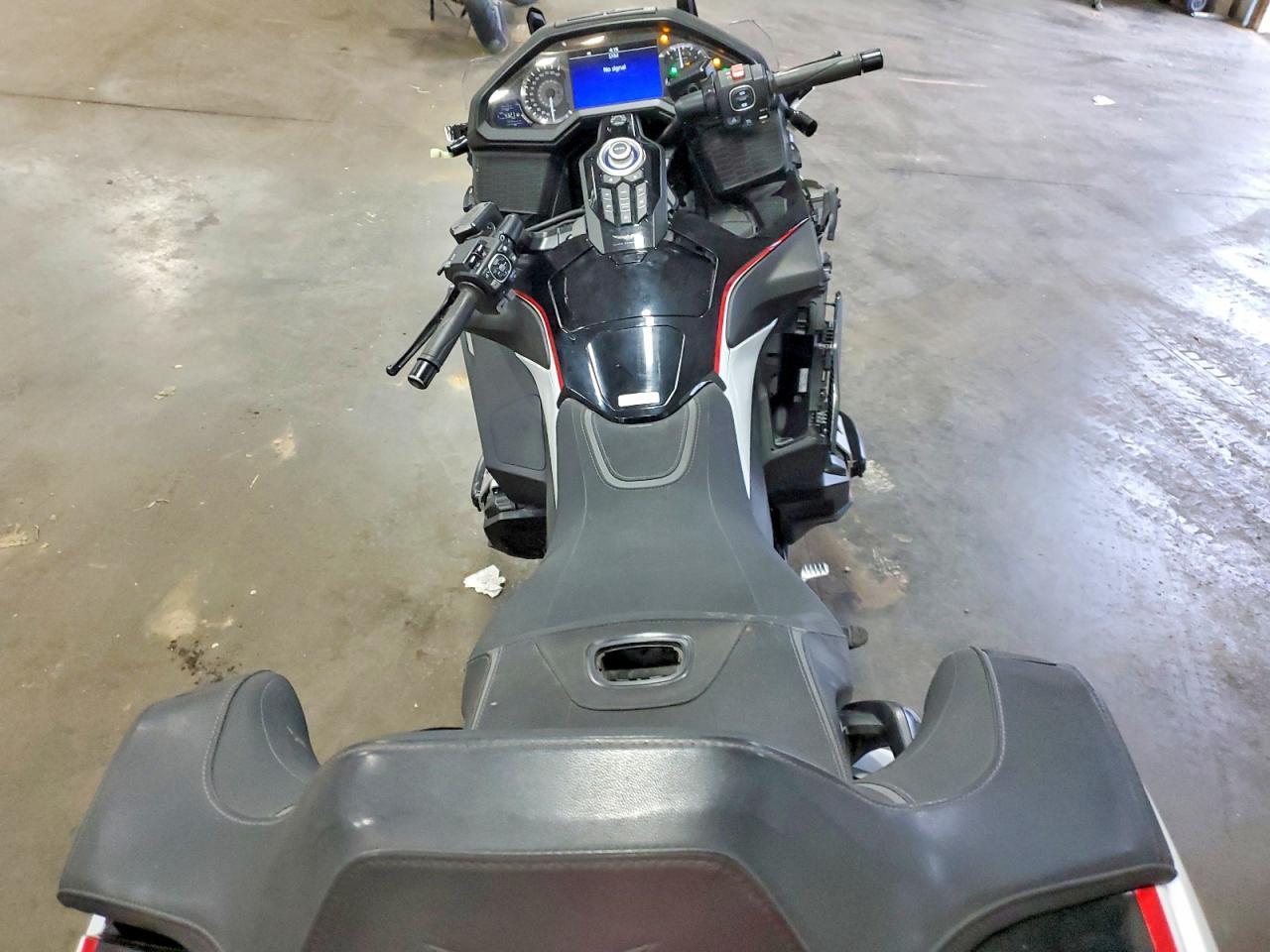 2024 Honda Gl1800 - Image 6