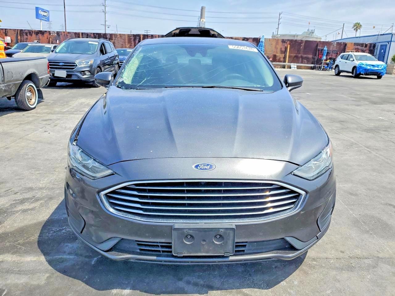 2020 Ford Fusion Se - Фото 5