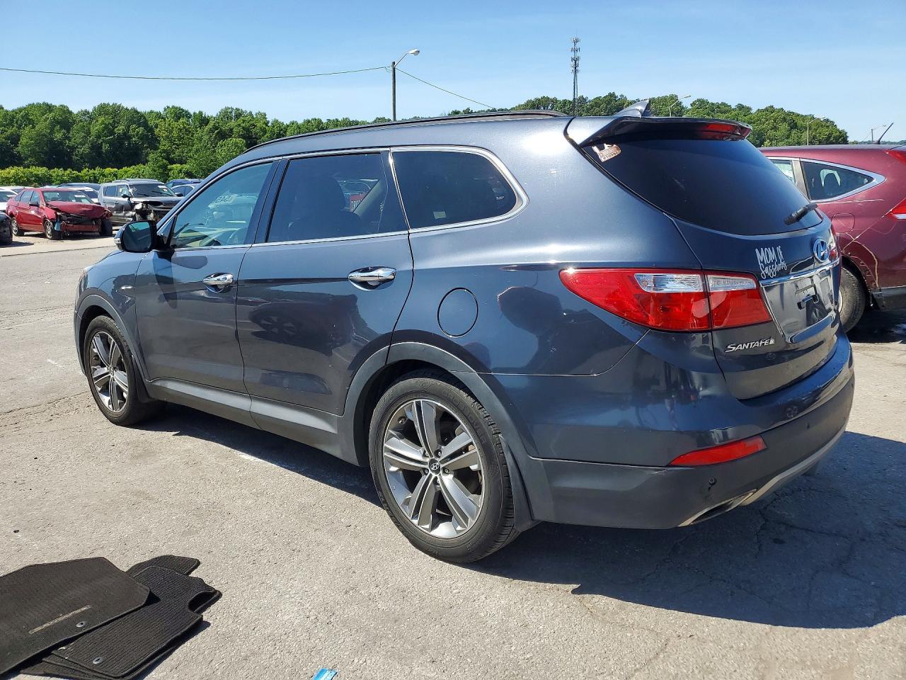 2016 Hyundai Santa Fe Se - Image 2