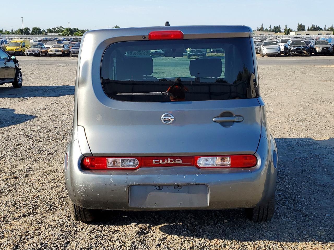 2010 Nissan Cube 1.8 - Image 6