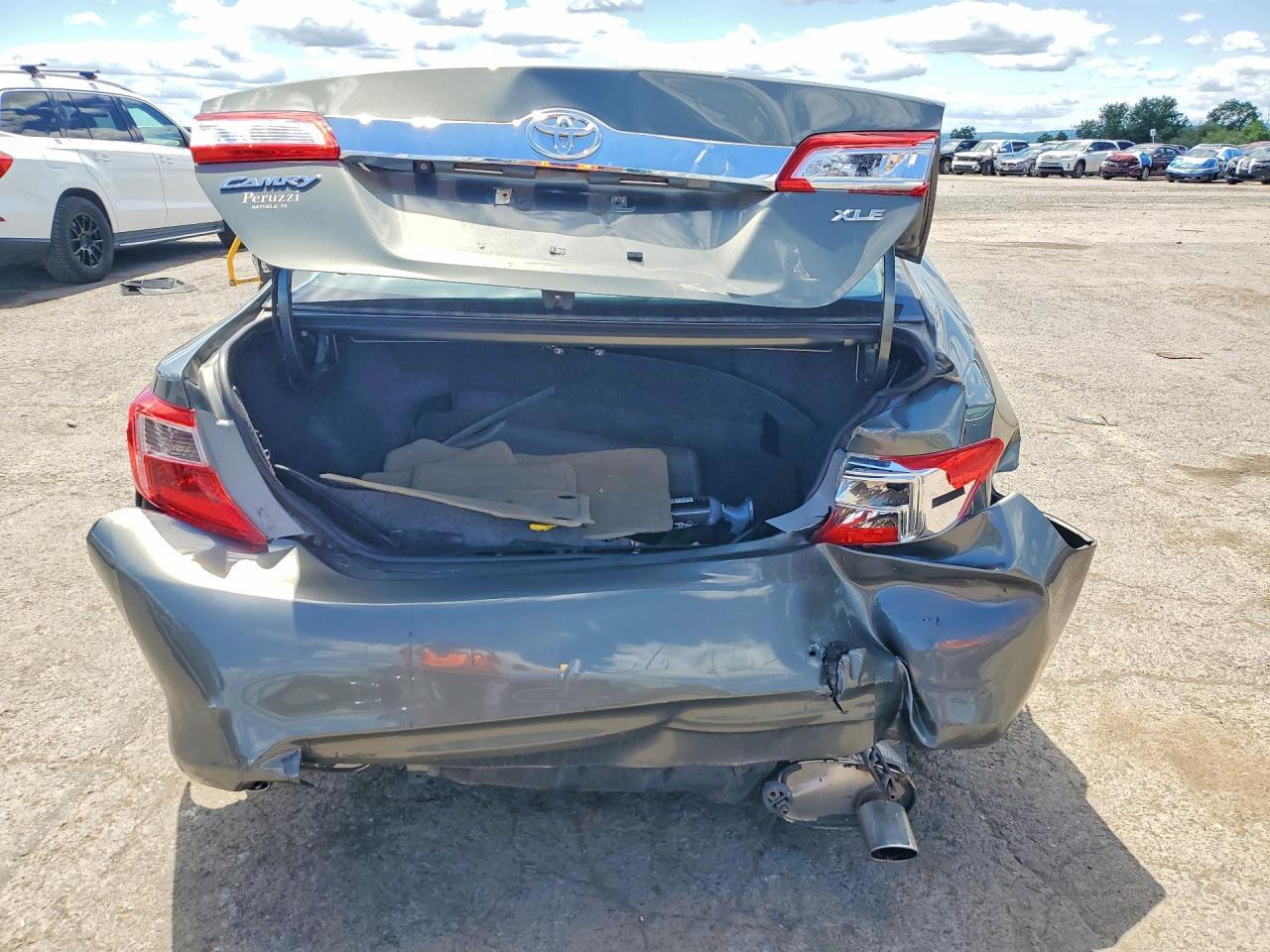 2012 Toyota Camry Xle V6 - Фото 6