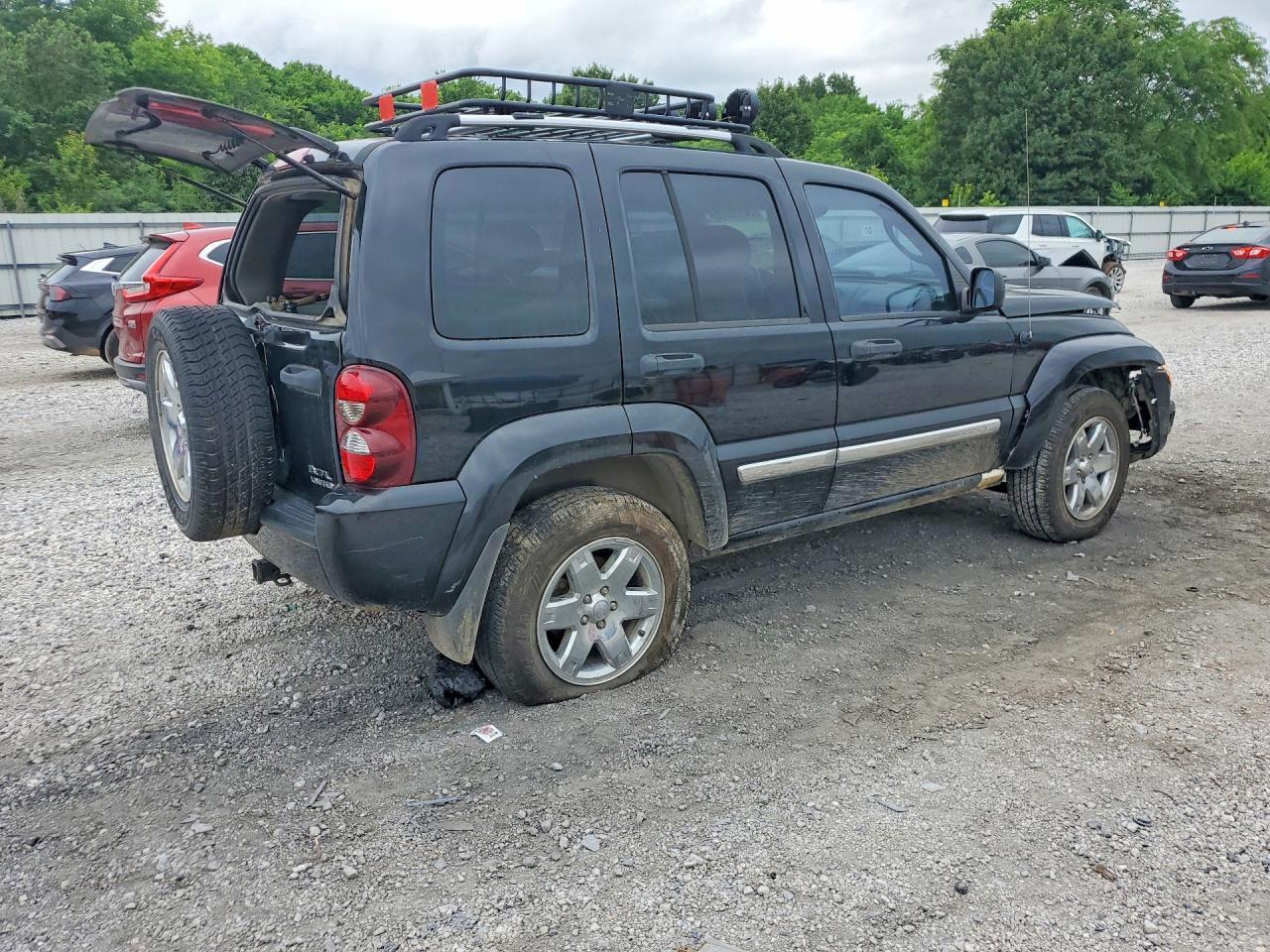 2007 Jeep Liberty - Image 3