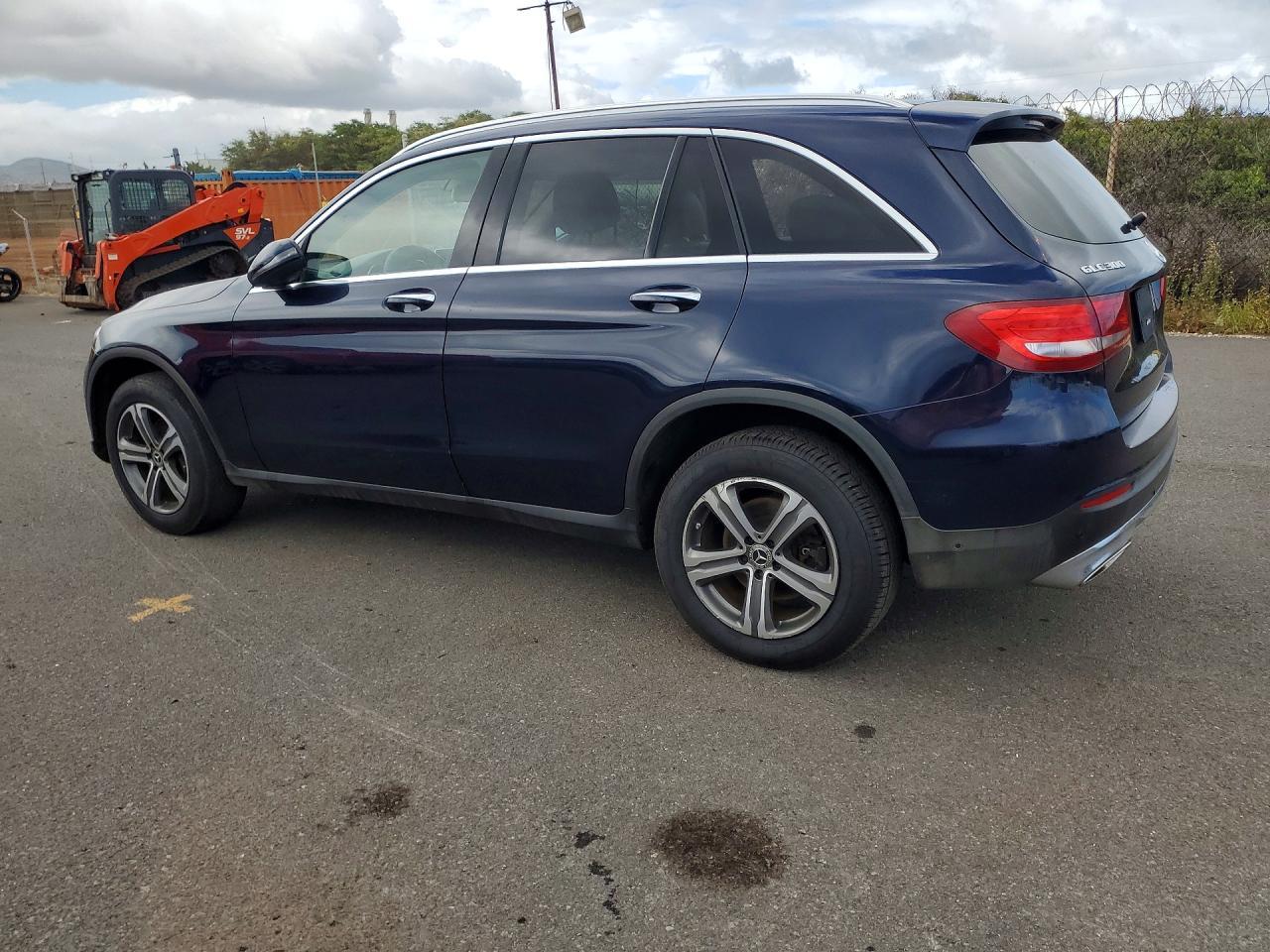 2019 Mercedes-Benz Glc 300 - Image 2