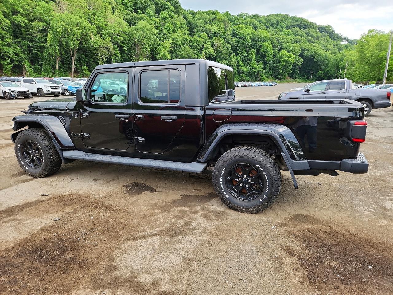 2021 Jeep Gladiator Sport - Фото 2