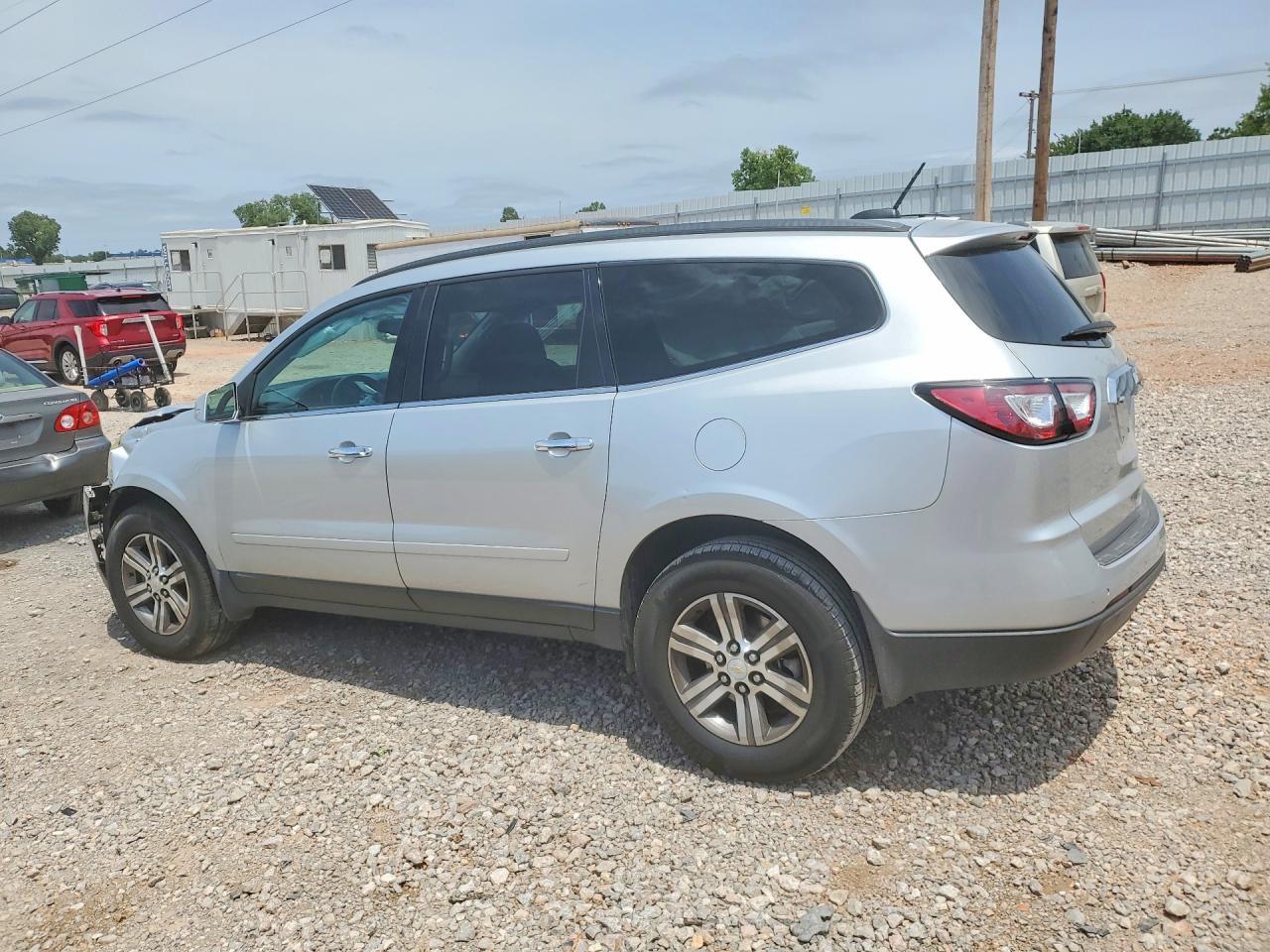 2016 Chevrolet Traverse Lt - Image 2