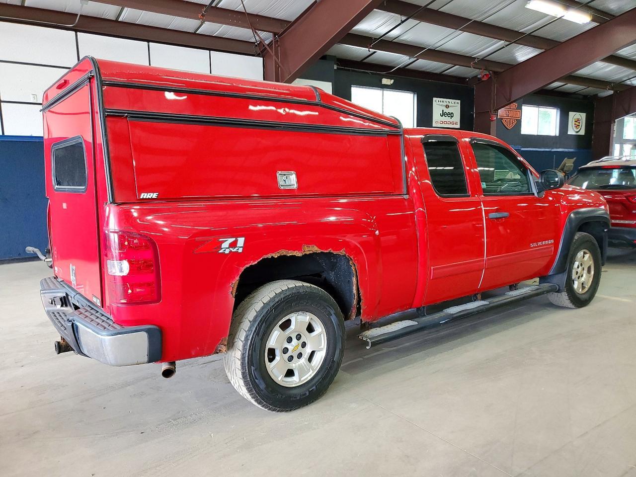 2010 Chevrolet Silverado K1500 Lt - Image 3