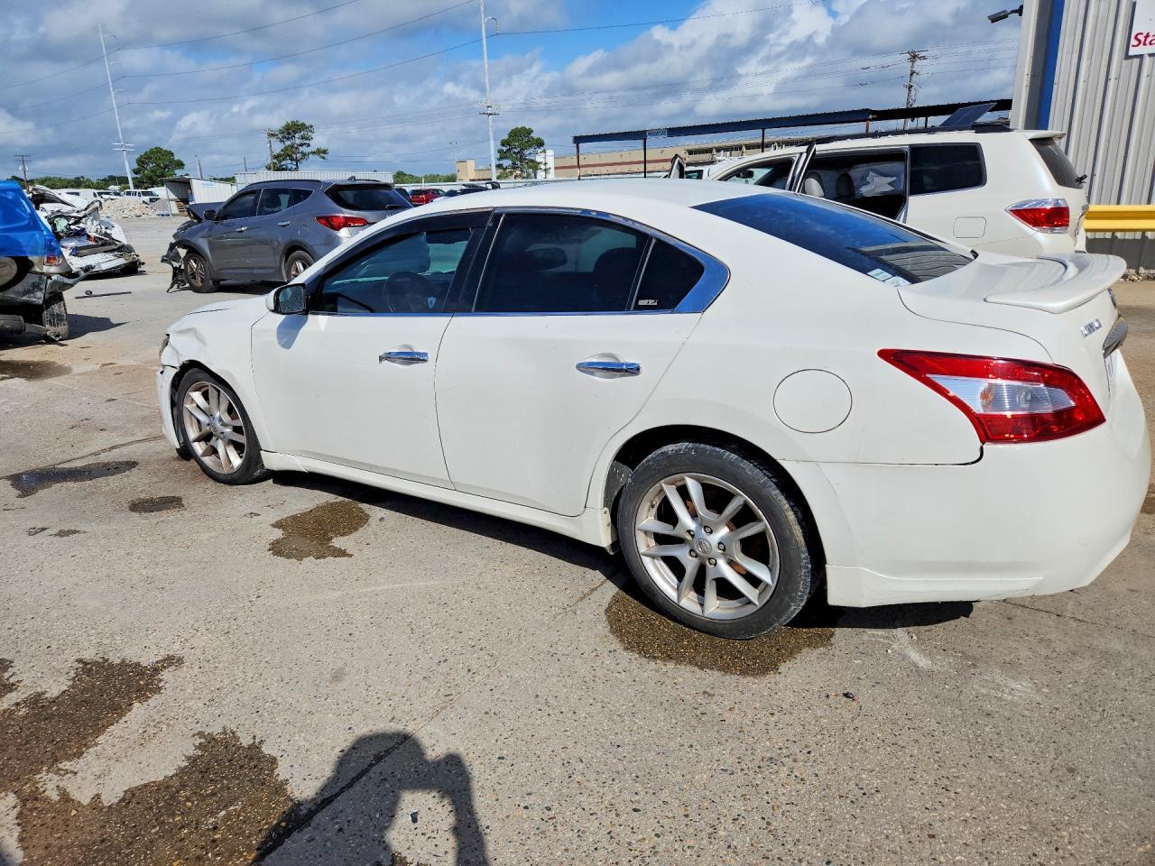 2009 Nissan Maxima 3.5 S - Image 2