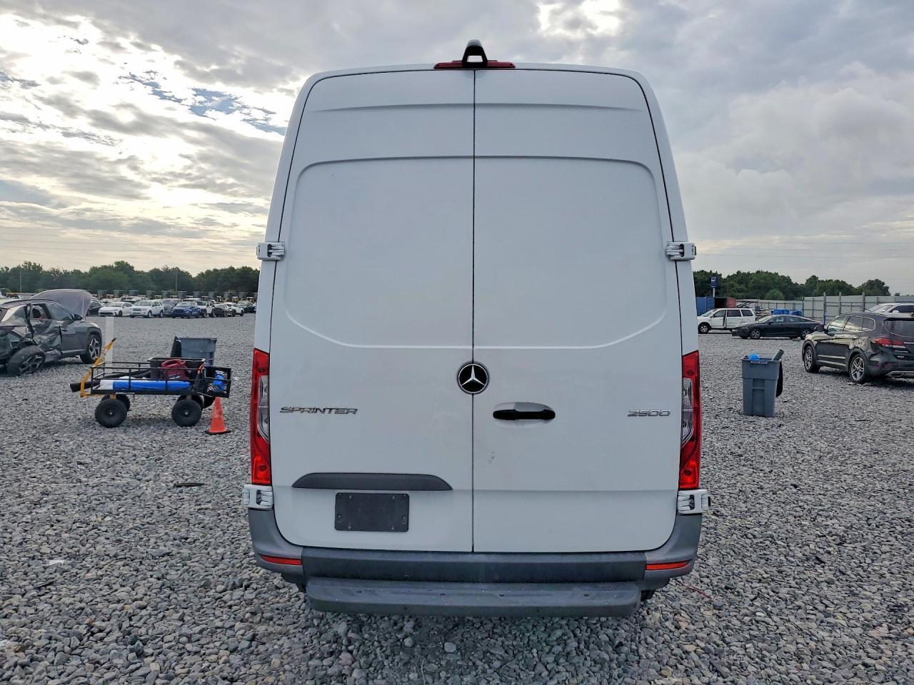 2023 Mercedes-Benz Sprinter 2500 - Image 6