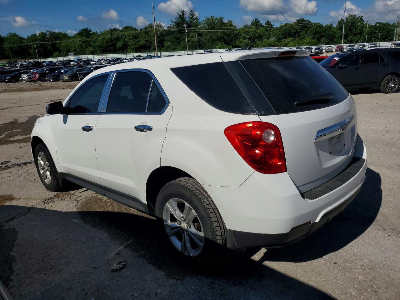 2013 Chevrolet Equinox Ls - Image 2