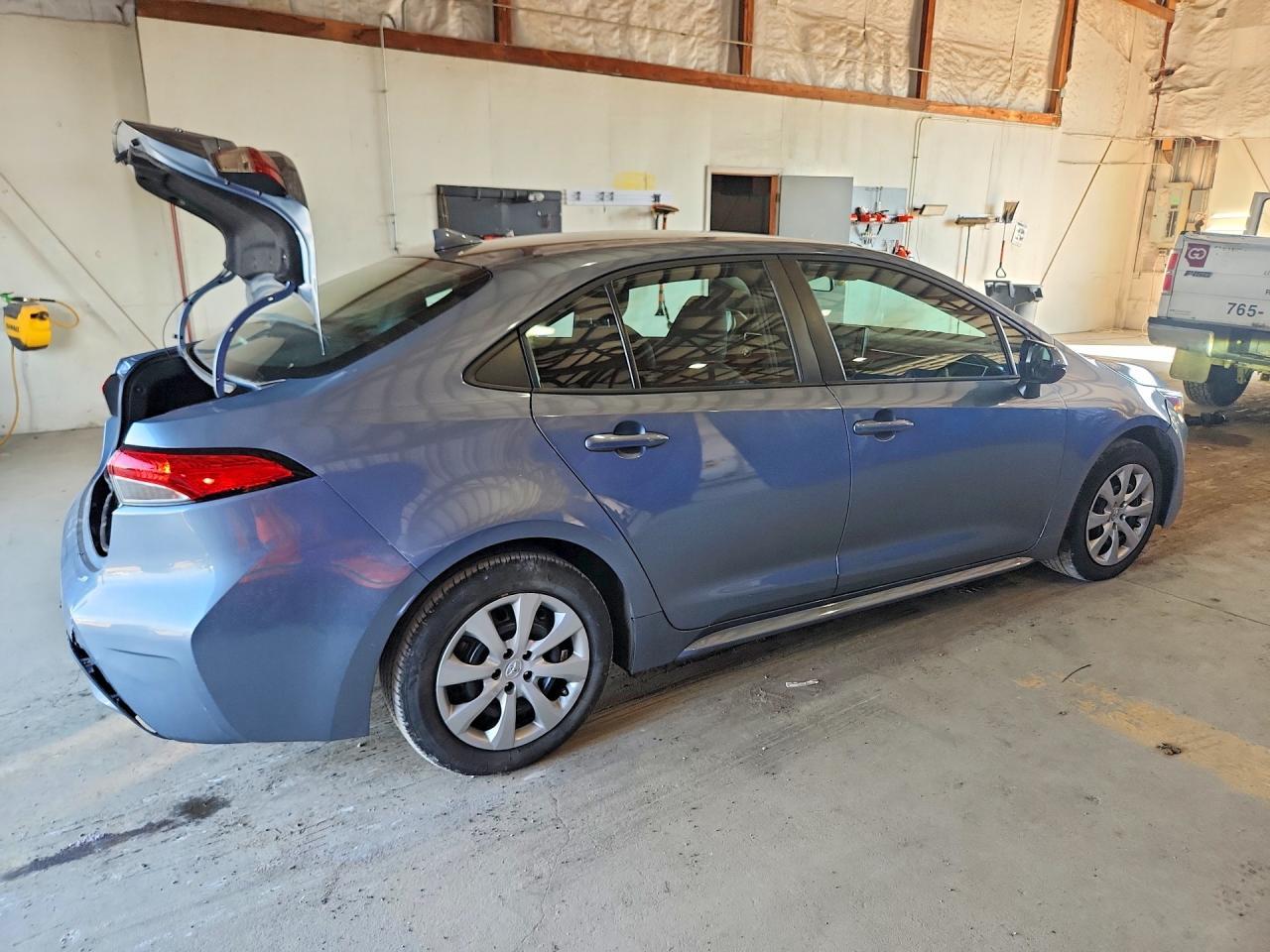 2020 Toyota Corolla Le - Image 3