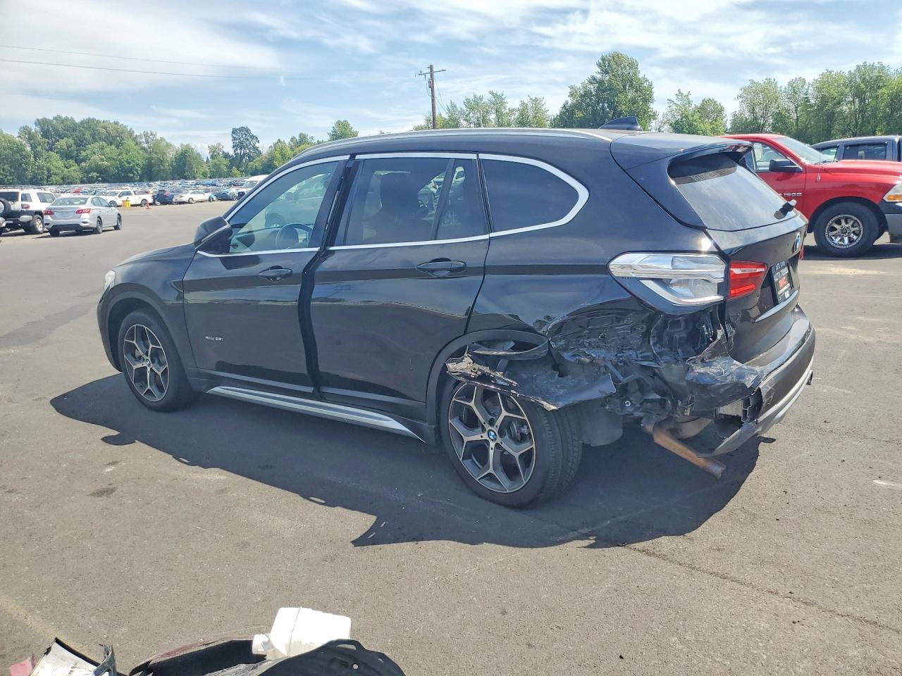2018 BMW X1 xDrive28I - Фото 2