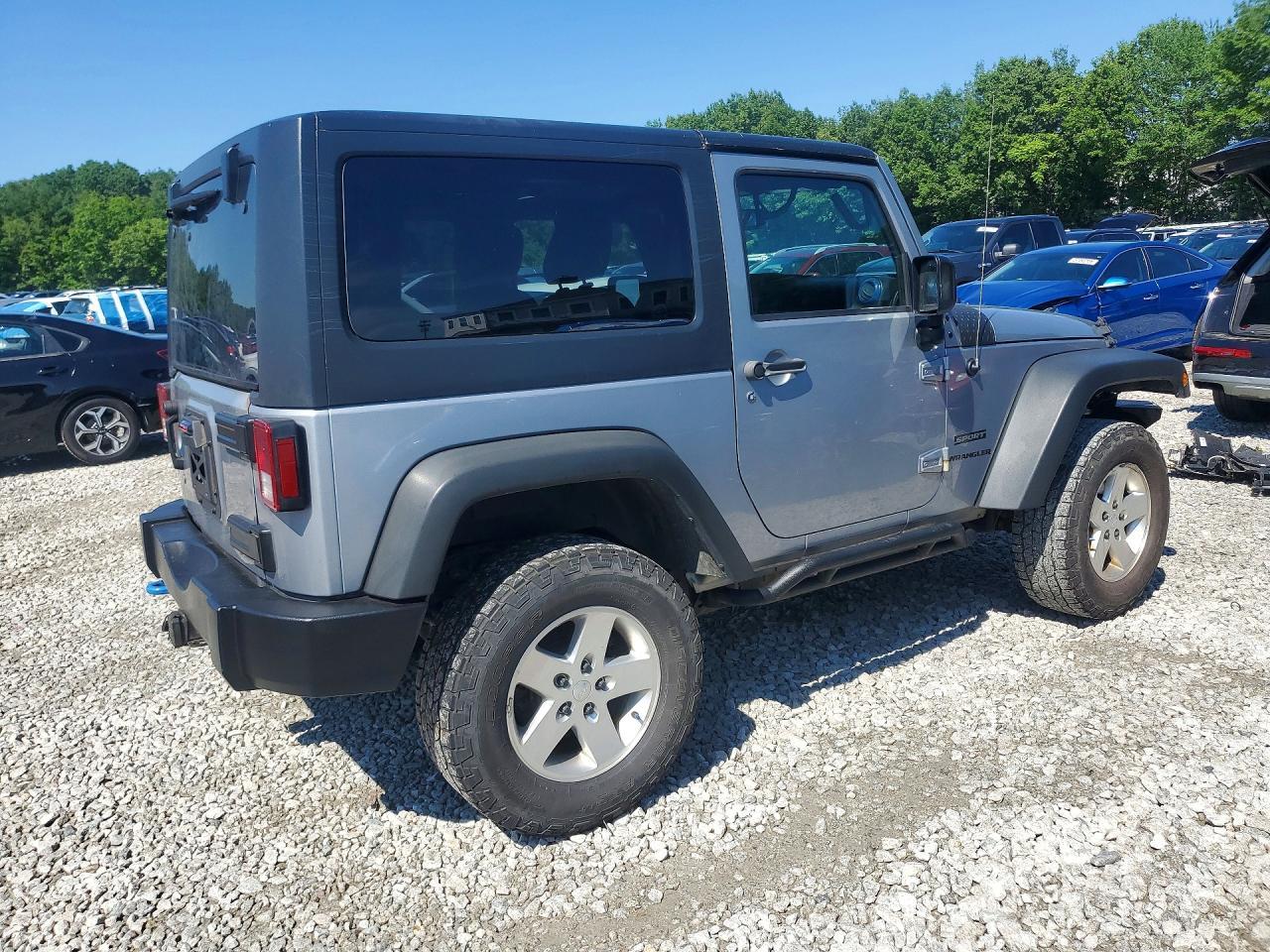 2015 Jeep Wrangler Sport - Фото 3