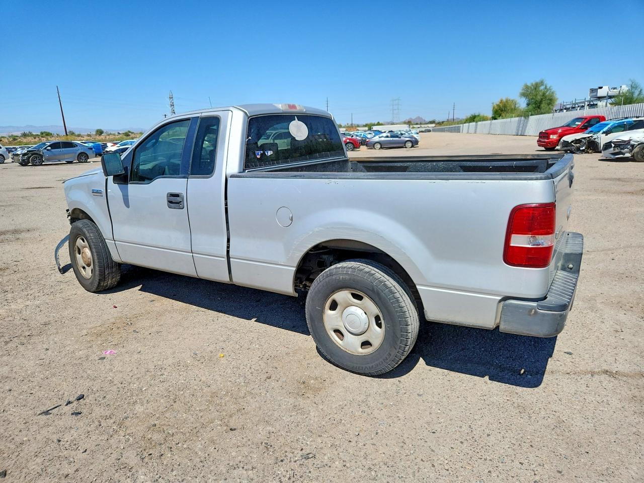 2005 Ford F150 - Фото 2