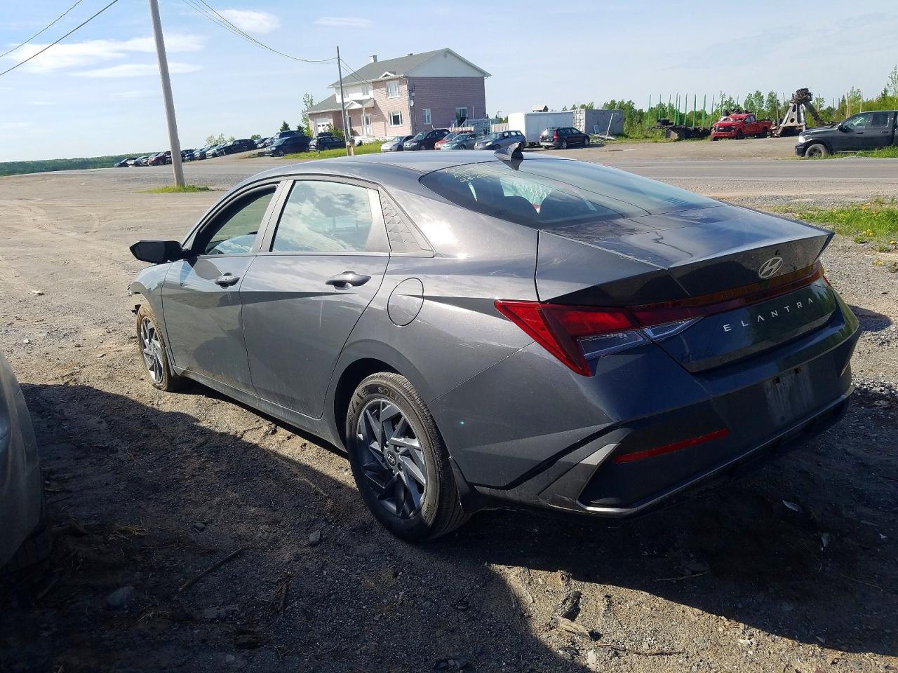 2025 Hyundai Elantra Sel Sport - Фото 2