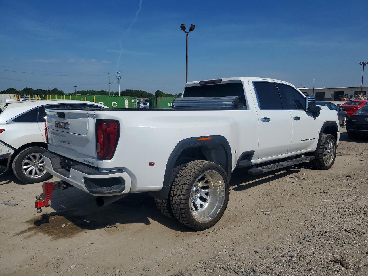2022 GMC Sierra K3500 Denali - Фото 3