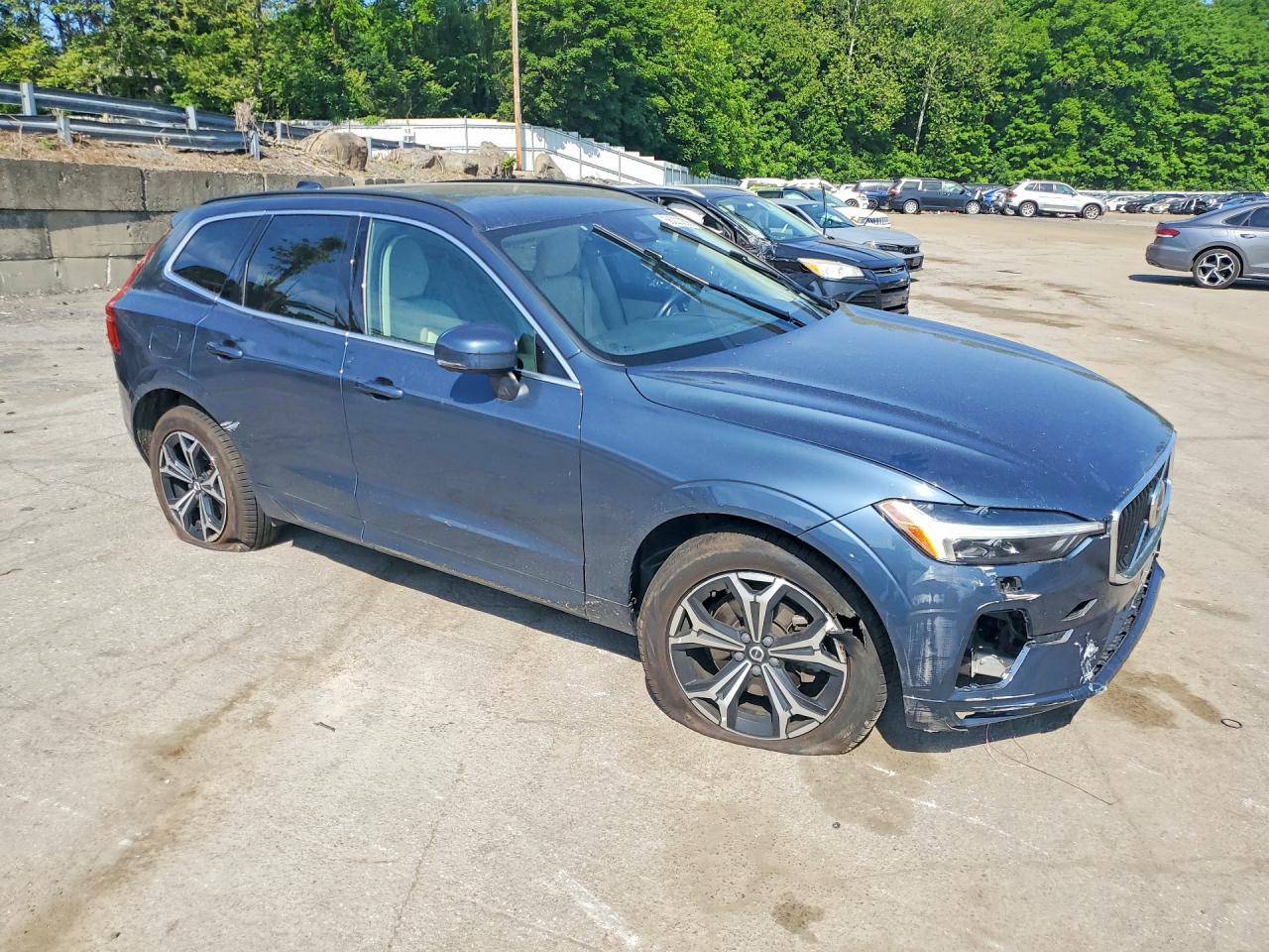2022 Volvo Xc60 B5 Momentum - Фото 4