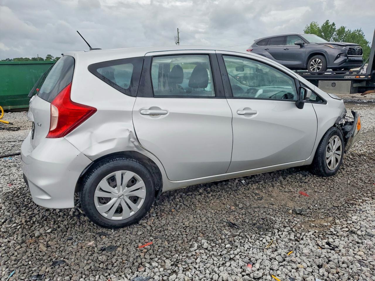 2017 Nissan Versa Note Sv - Image 3