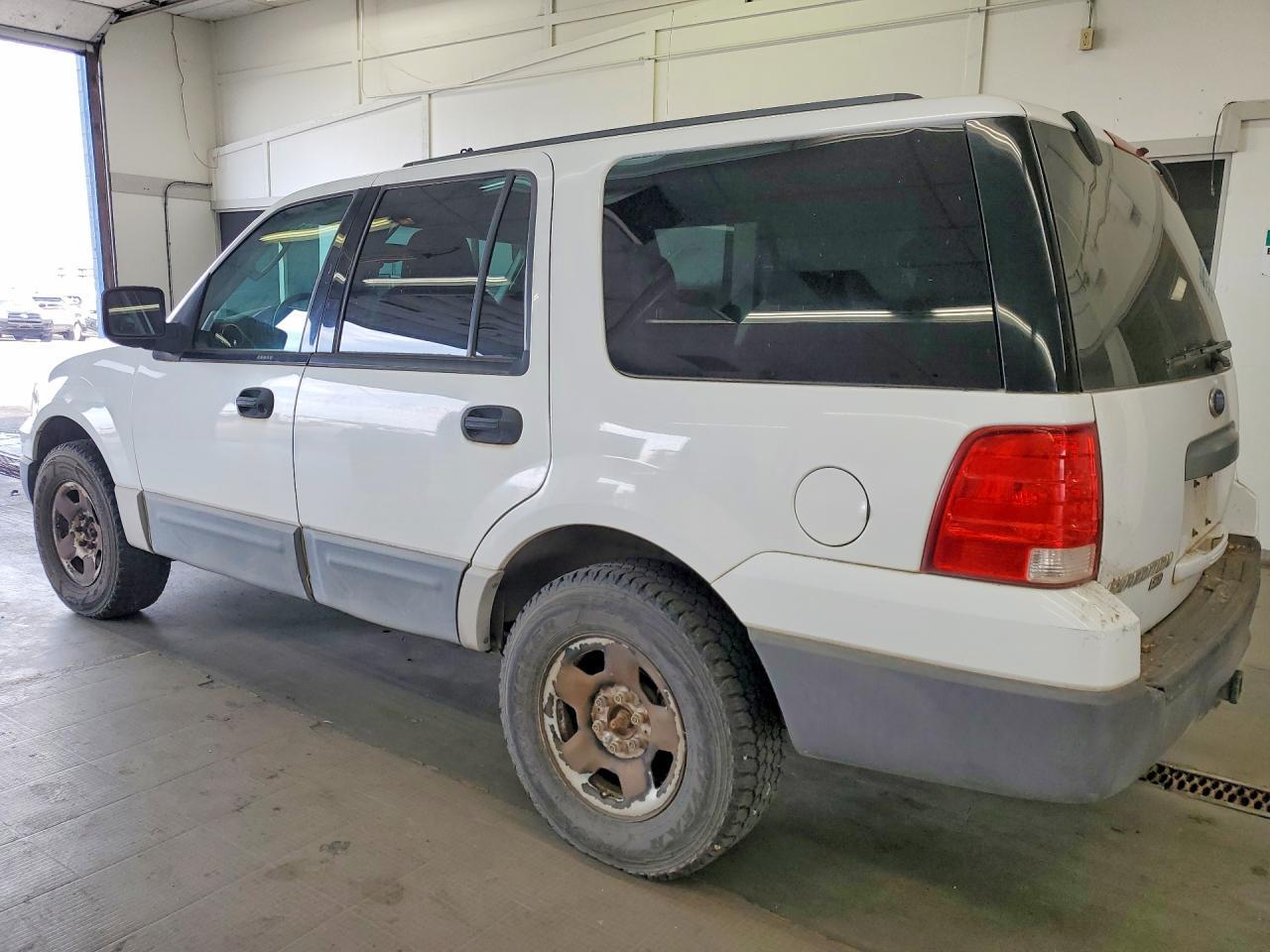 2004 Ford Expedition Xlt - Фото 2