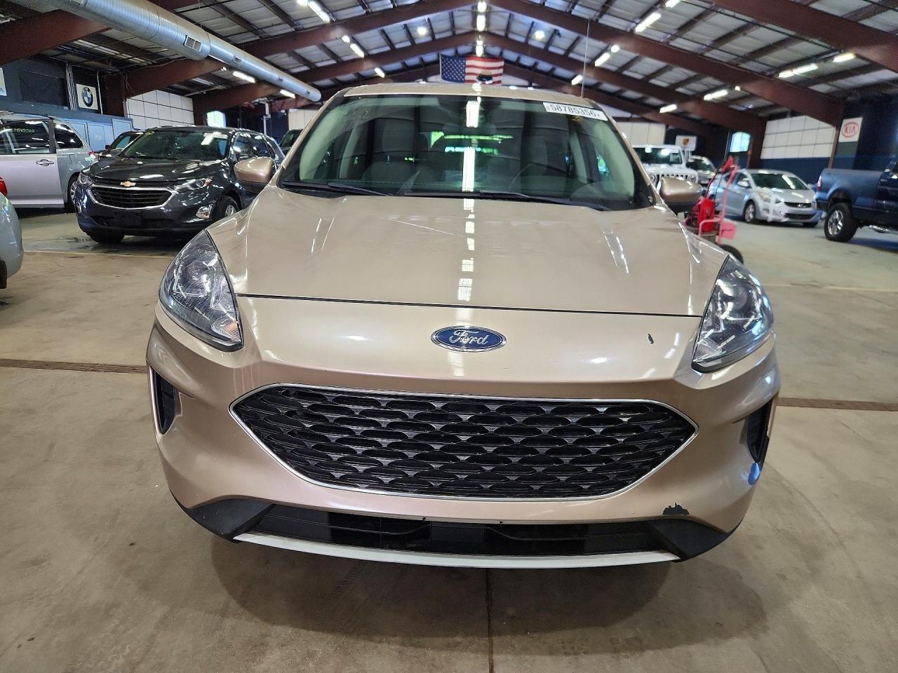 2020 Ford Escape Se - Фото 5