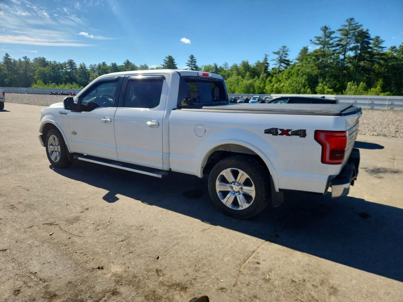 2015 Ford F150 Supercrew - Фото 2