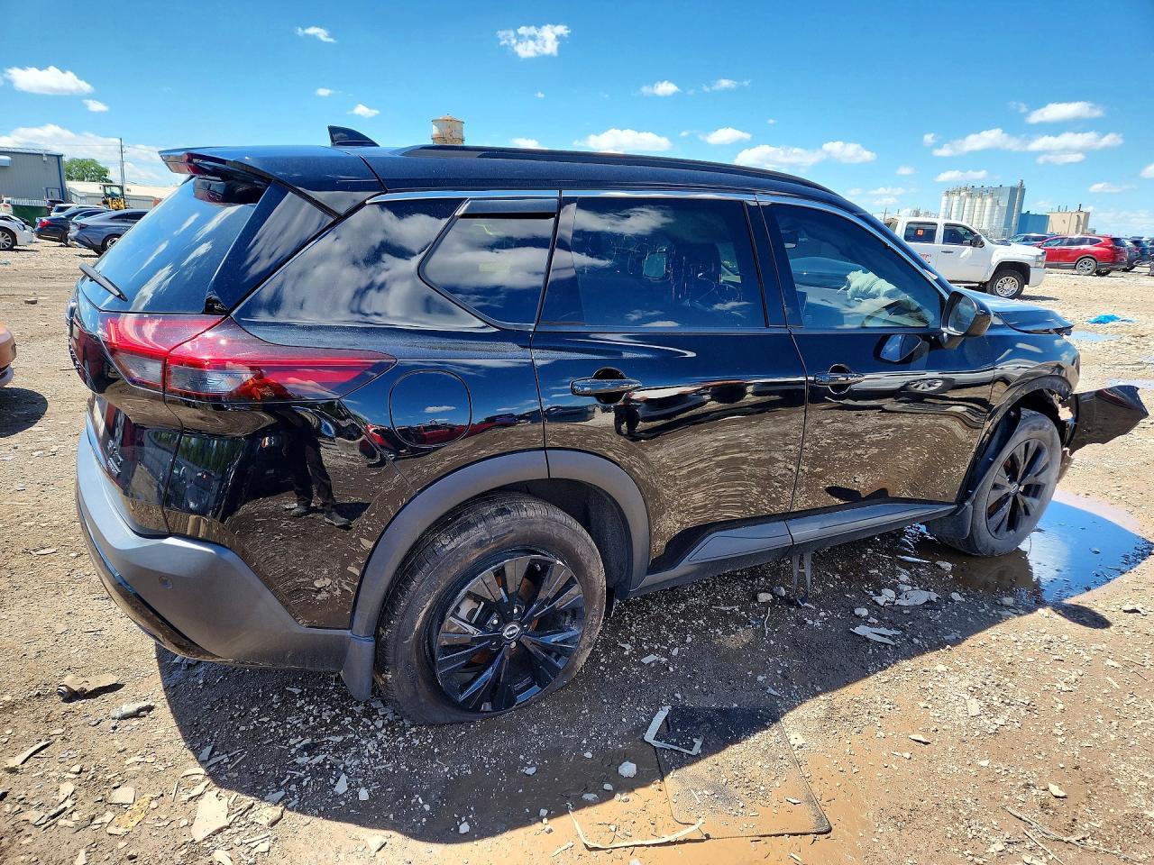 2023 Nissan Rogue Sv - Фото 3