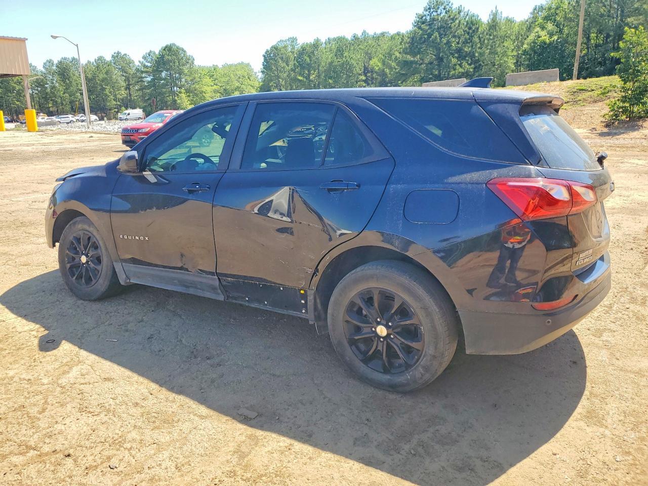 2020 Chevrolet Equinox - Image 2